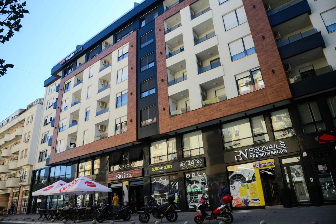 Tesla 70 Apartment With Secure Parking In The Garage Novi Sad Buitenkant foto